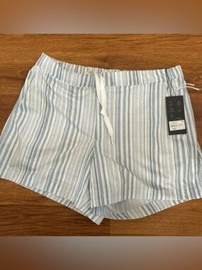 Mens VRST Resort shorts Large
